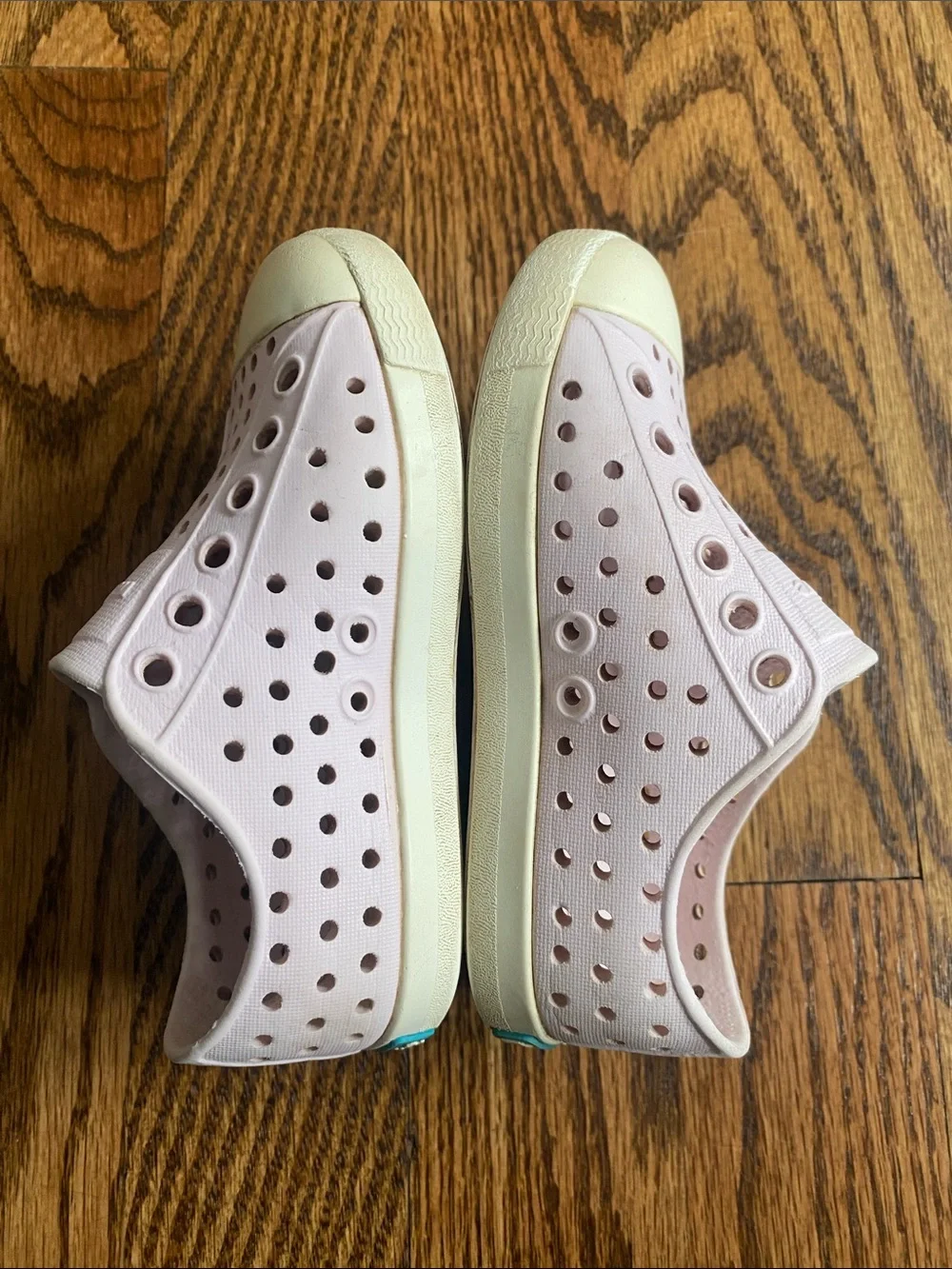 Kids’ Native Jefferson pink/cream slip on sneakers, size 6. Great condition.